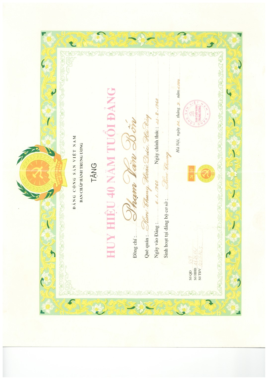 Giấy khen 40 năm tuổi đảng ông Phạm Văn Bống